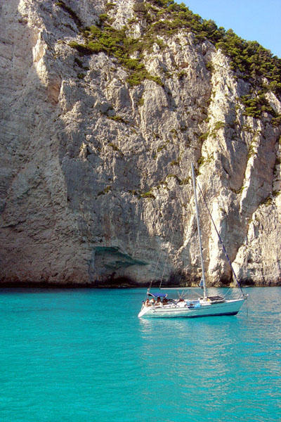 Hoge kliffen, blauwe zee, Zakynthos